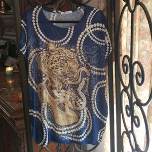 Lion blouse with rhinestones